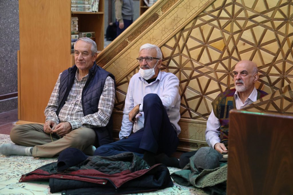 photo_2025-12-12_01-42-49