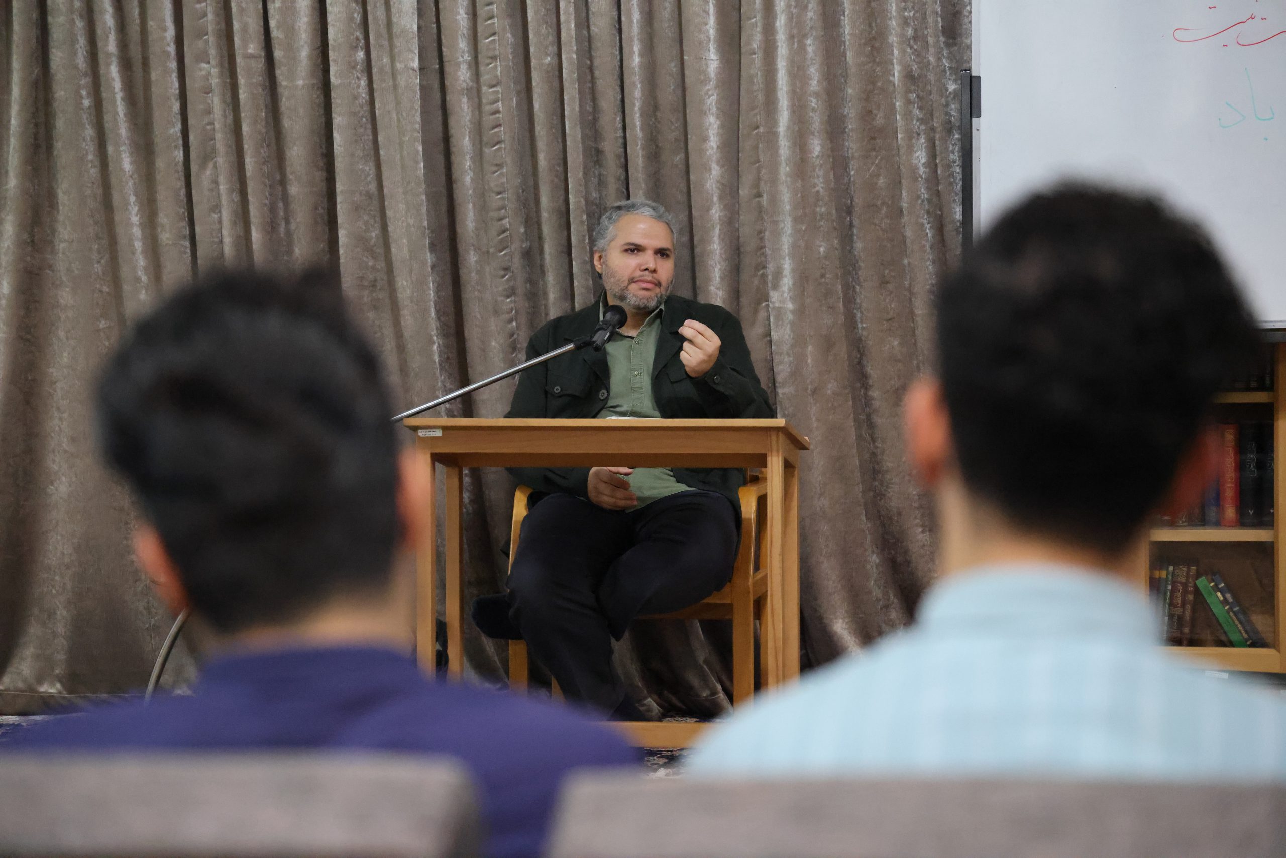 کارگاه آشنایی با ابعاد شخصیتی و نظام فکری رهبر انقلاب