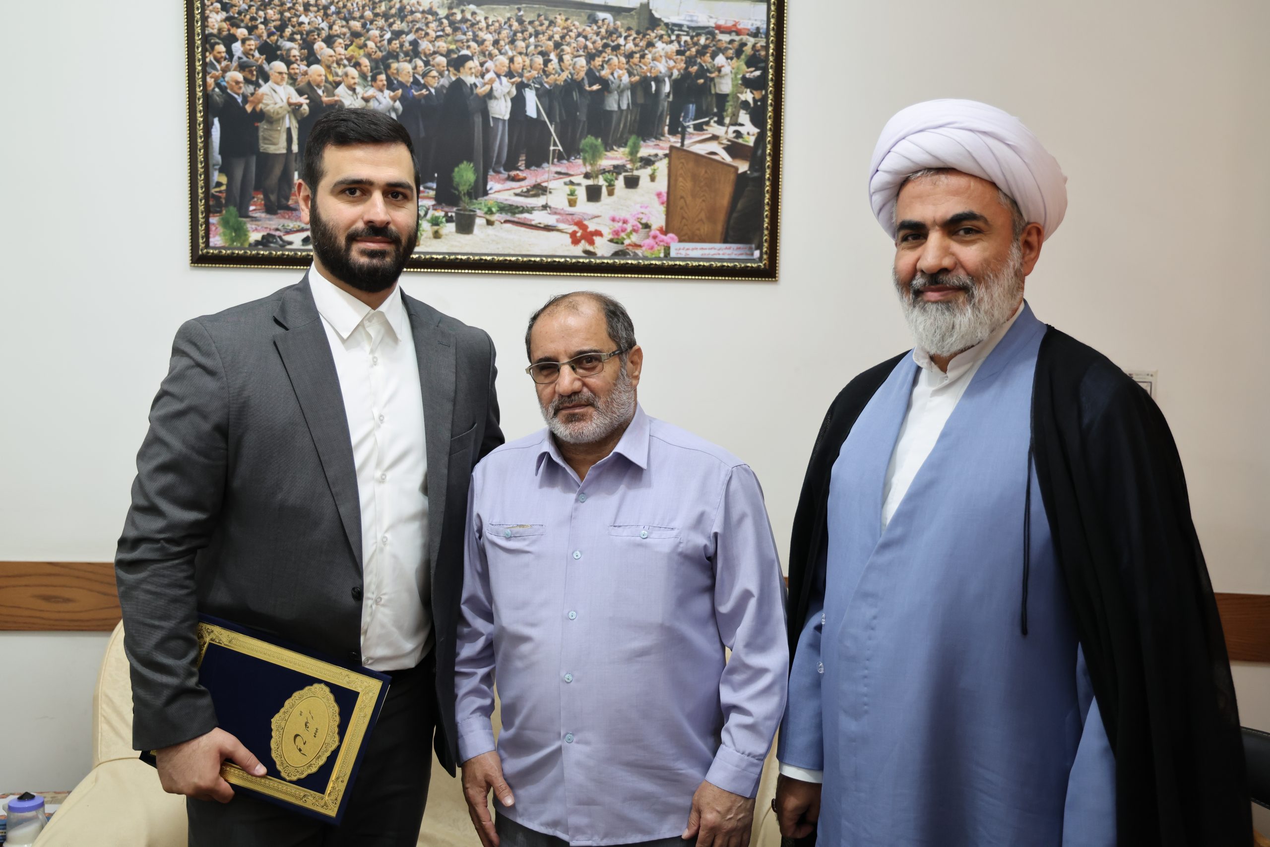 تقدیر از جناب آقای رشیدی توسط خیریه دار الرحمن